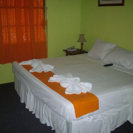 The Bakadeer Inn Belize City Luaran gambar