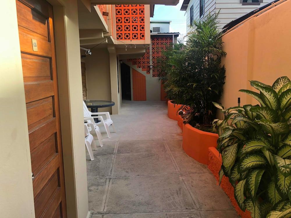 The Bakadeer Inn Belize City Luaran gambar